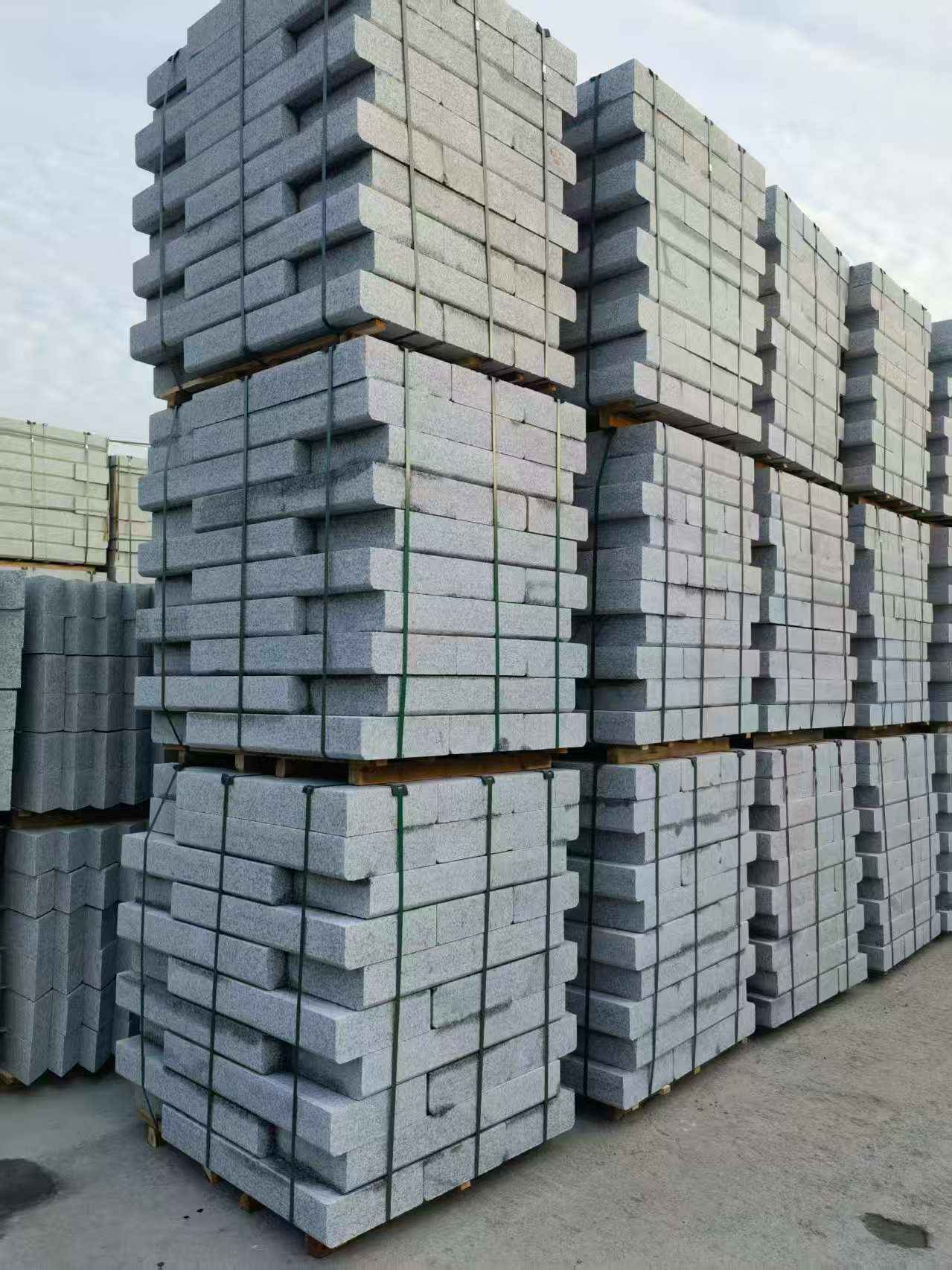 佳木斯 路沿石（路侧石），颜色一致，尺寸标准