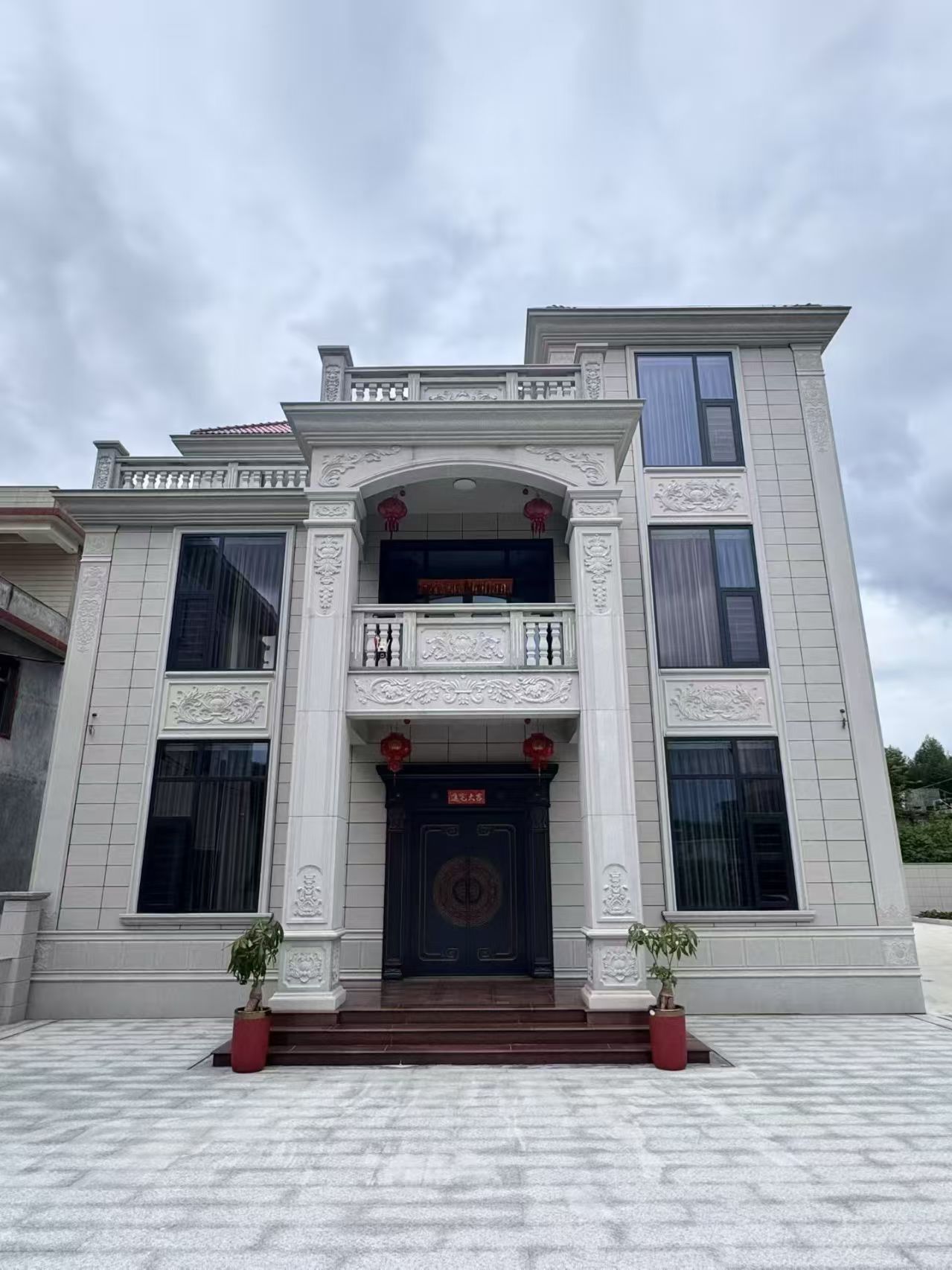 佳木斯 芝麻白石材别墅干挂案例展示