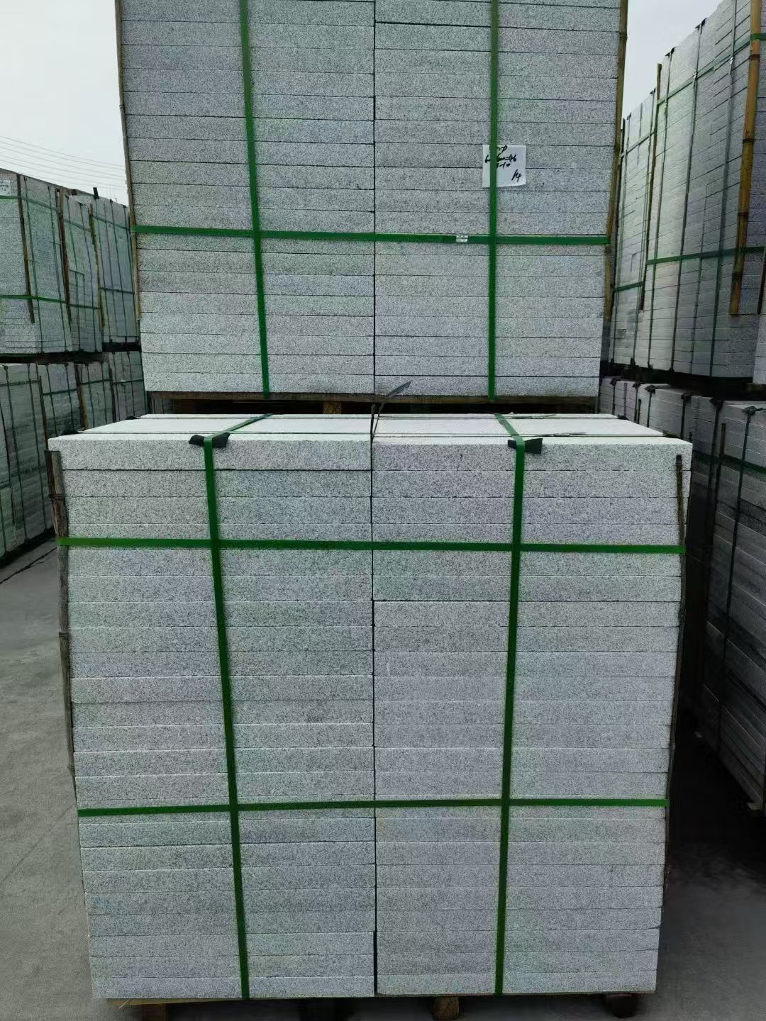 佳木斯 火烧面地铺石，街道广场园林市政工程板，1.8~5.0厚均有现货