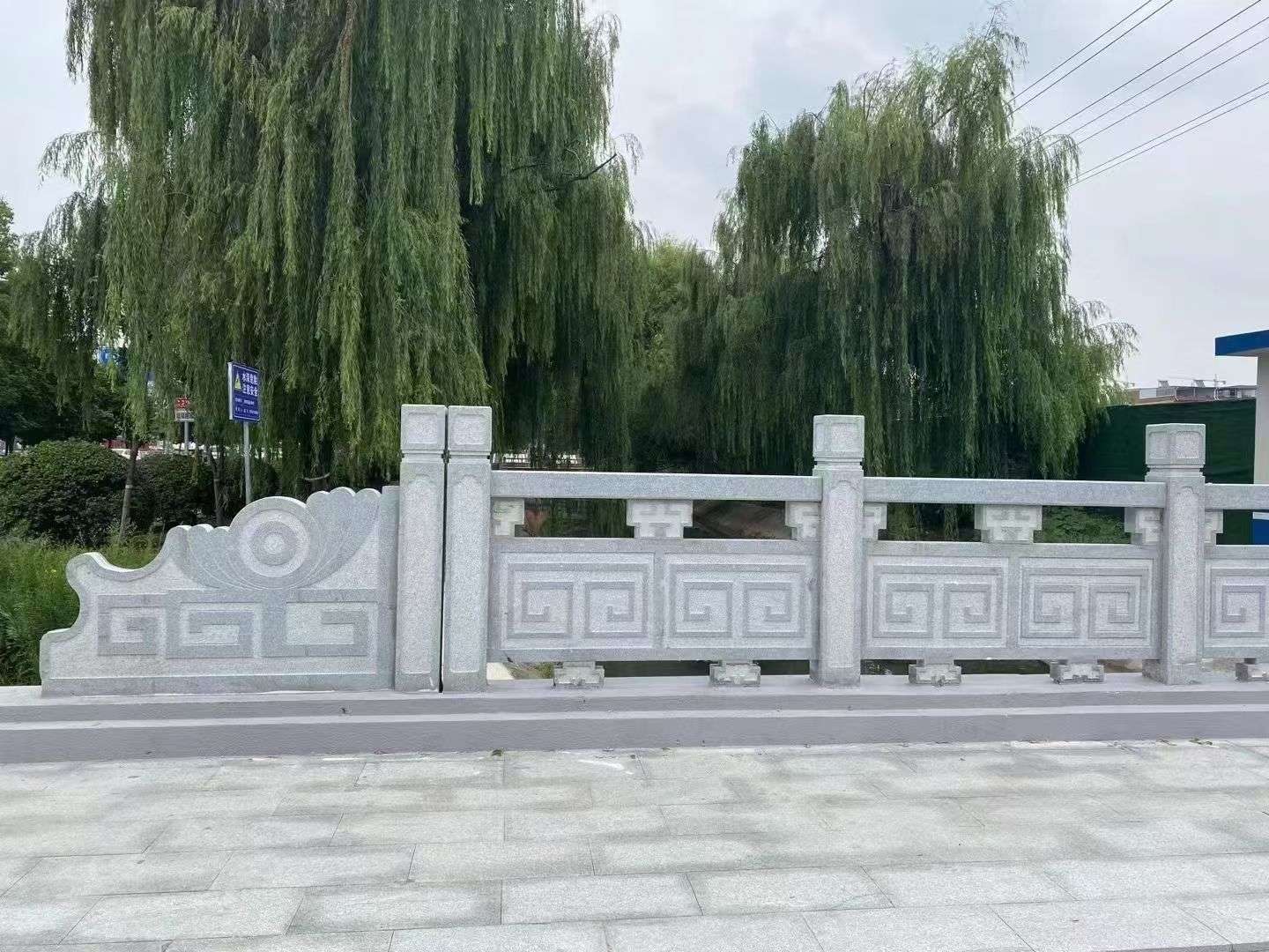 佳木斯 芝麻灰桥栏杆、河道栏杆安装效果